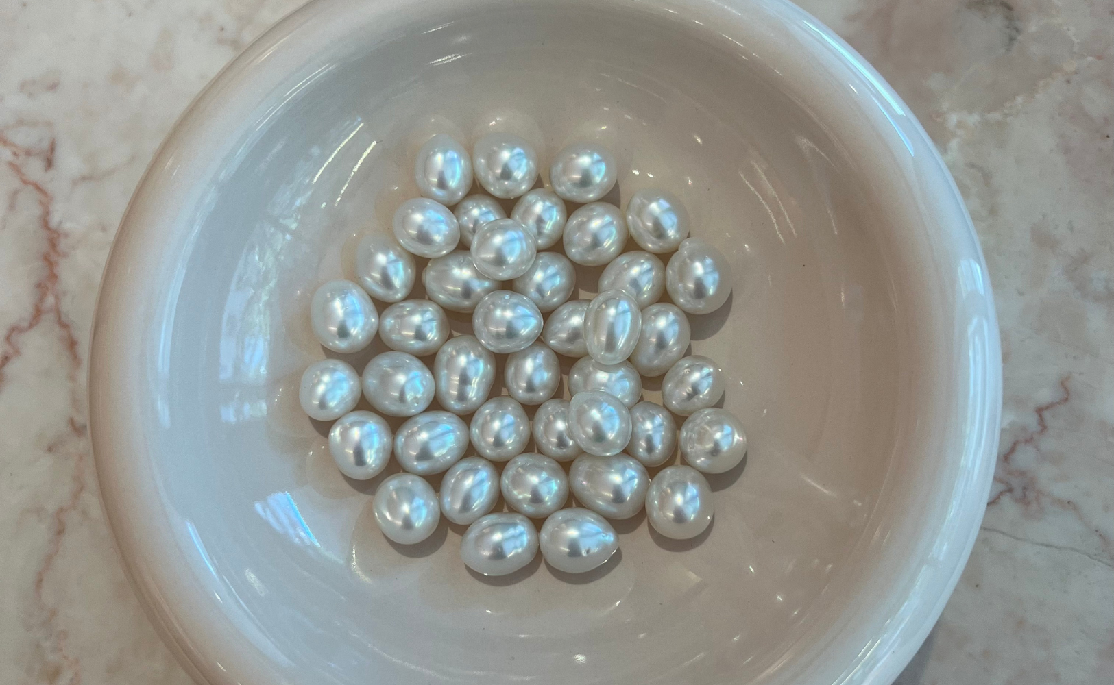 South Sea pearl surface detail, AUTORE MODA