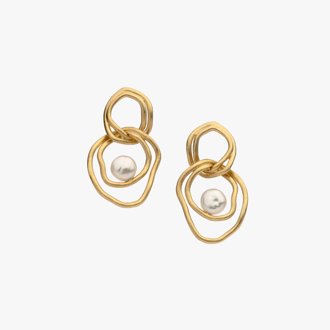 Celestina square earrings creme main image 1