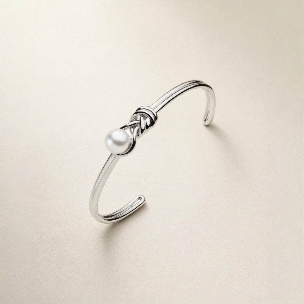 Melanie Bangle – South Sea pearl bangle, Autore Moda