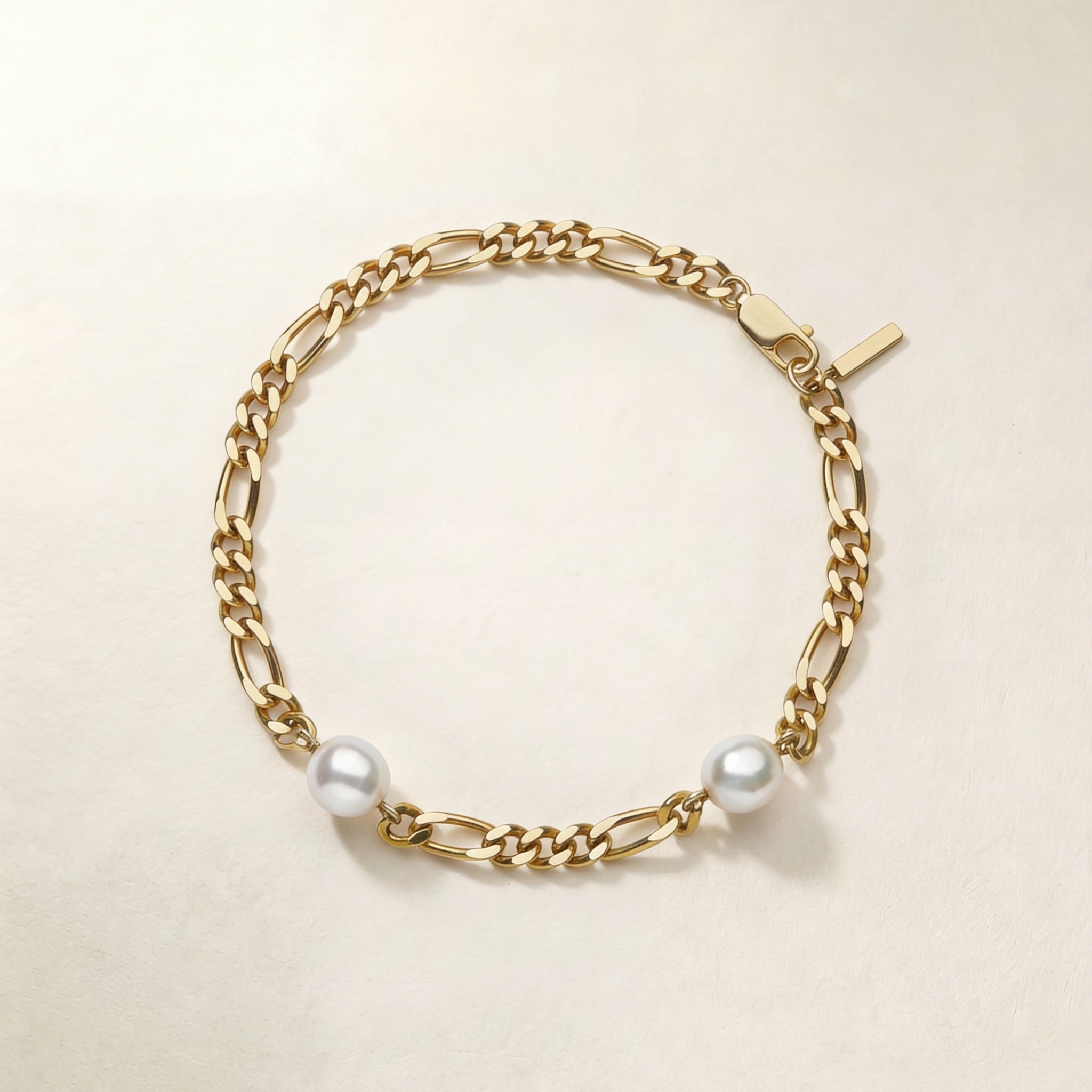 Figaro Anklet – yellow gold figaro chain anklet with South Sea pearl, Autore Moda