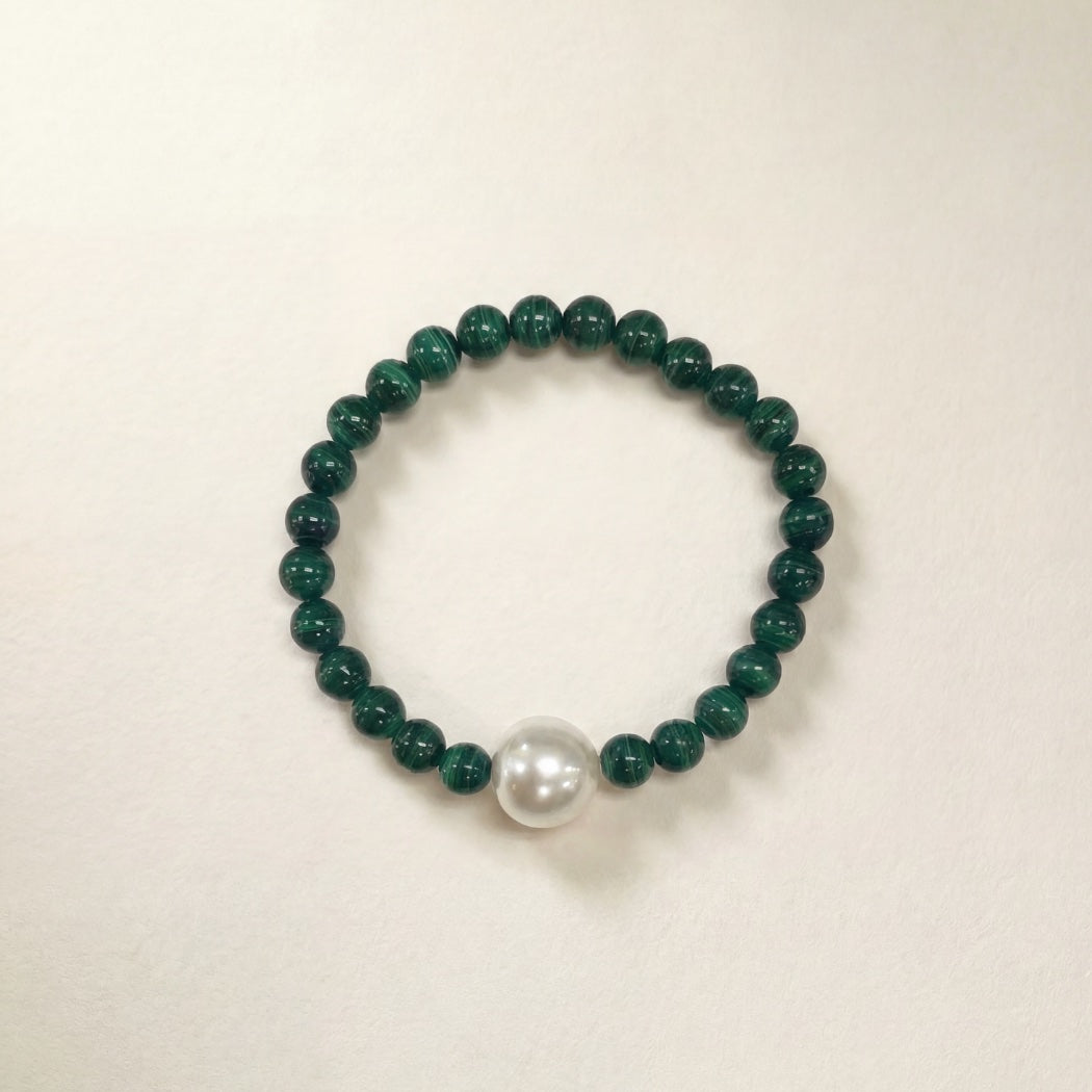 Malachite & Pearl Bead Bracelet – South Sea pearl and malachite bead bracelet, Autore Moda