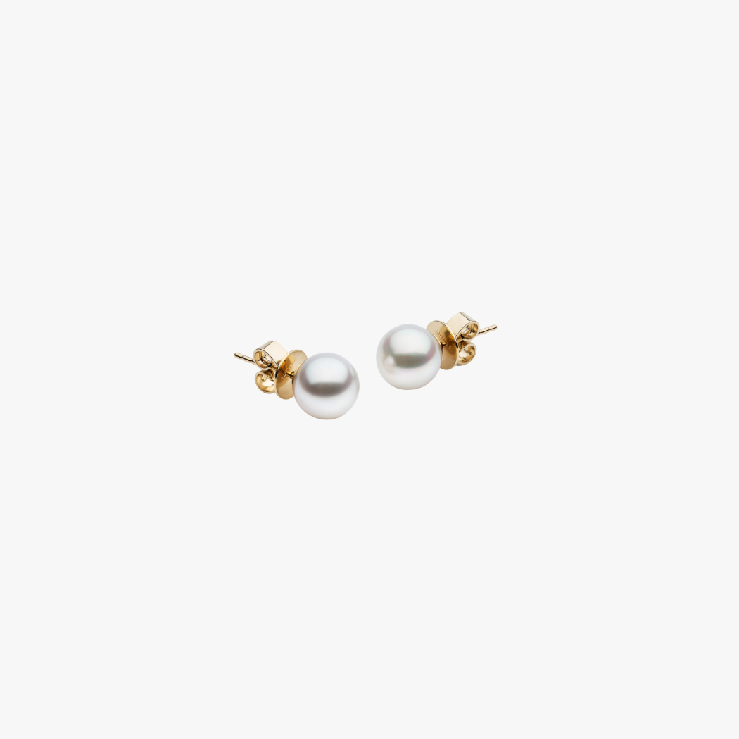 Pair of south sea pearl stud earrings on 9k yellow gold 