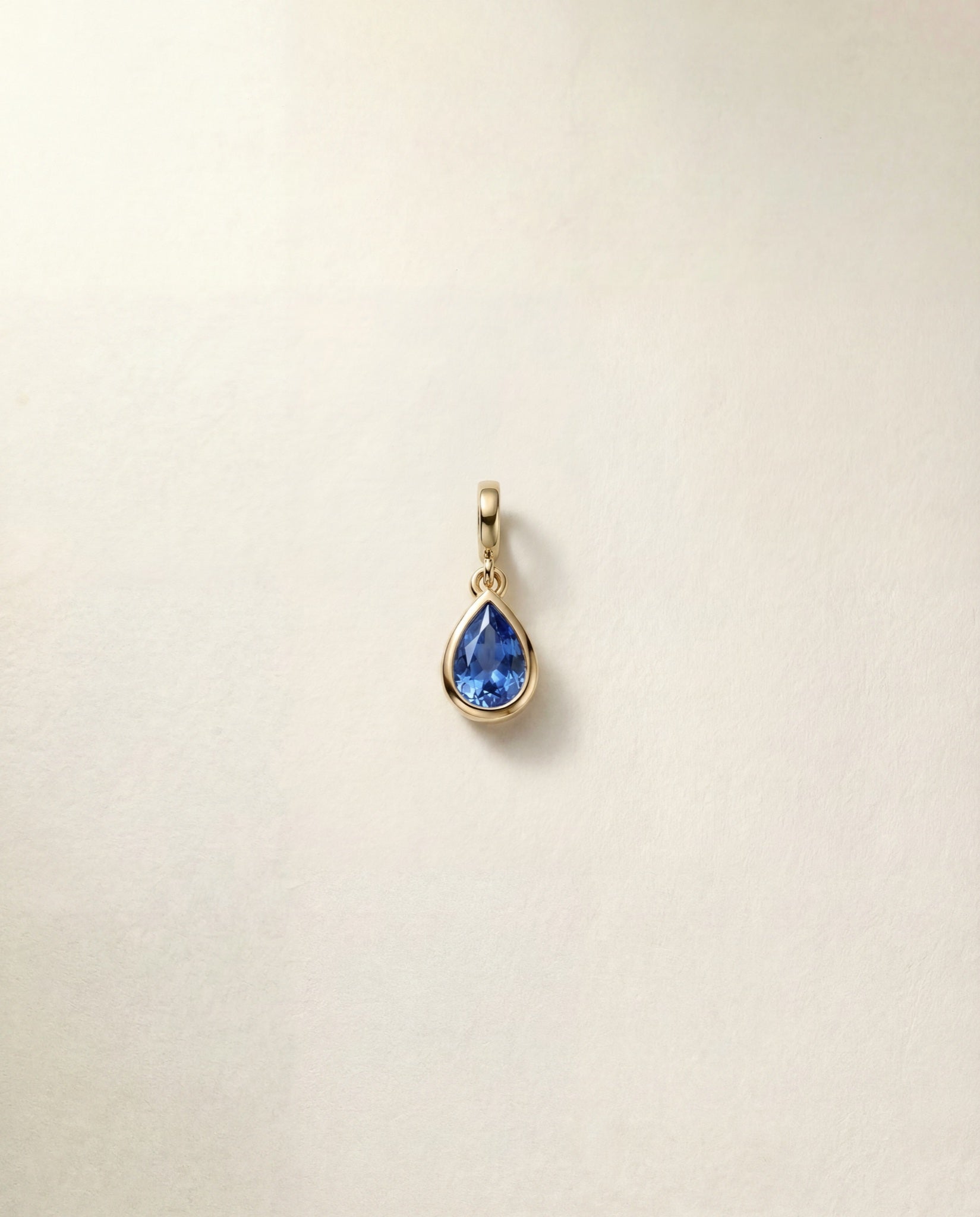 Natural Blue Sapphire Charm – 9k gold sapphire charm, Autore Moda