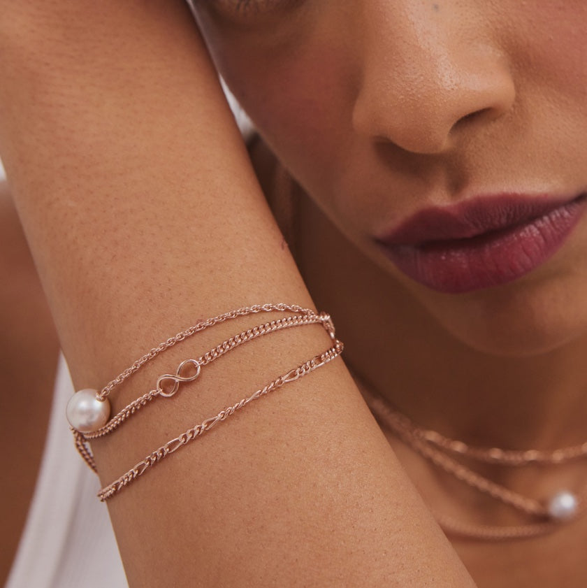 Leila Bracelet worn on model – South Sea pearl bracelet, Autore Moda