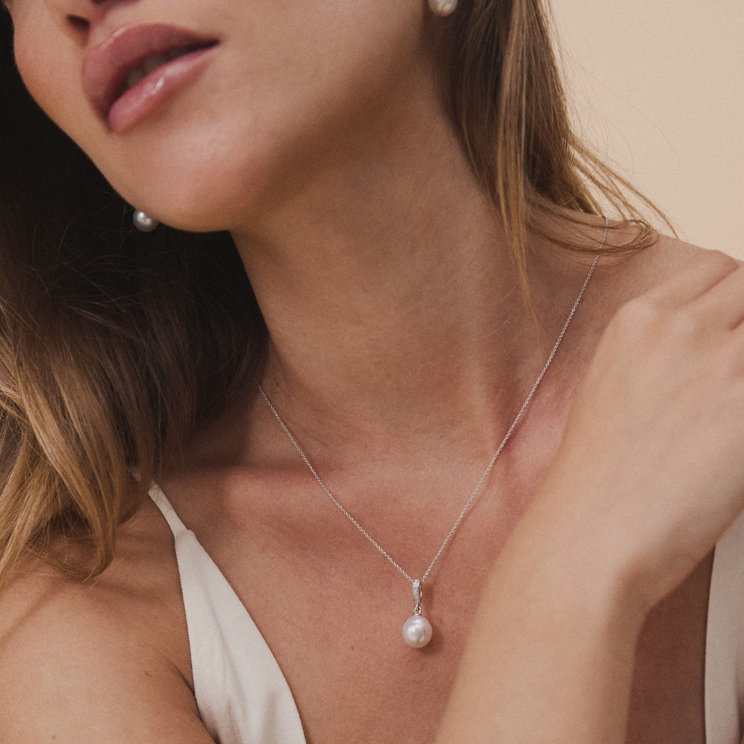 Mia Necklace